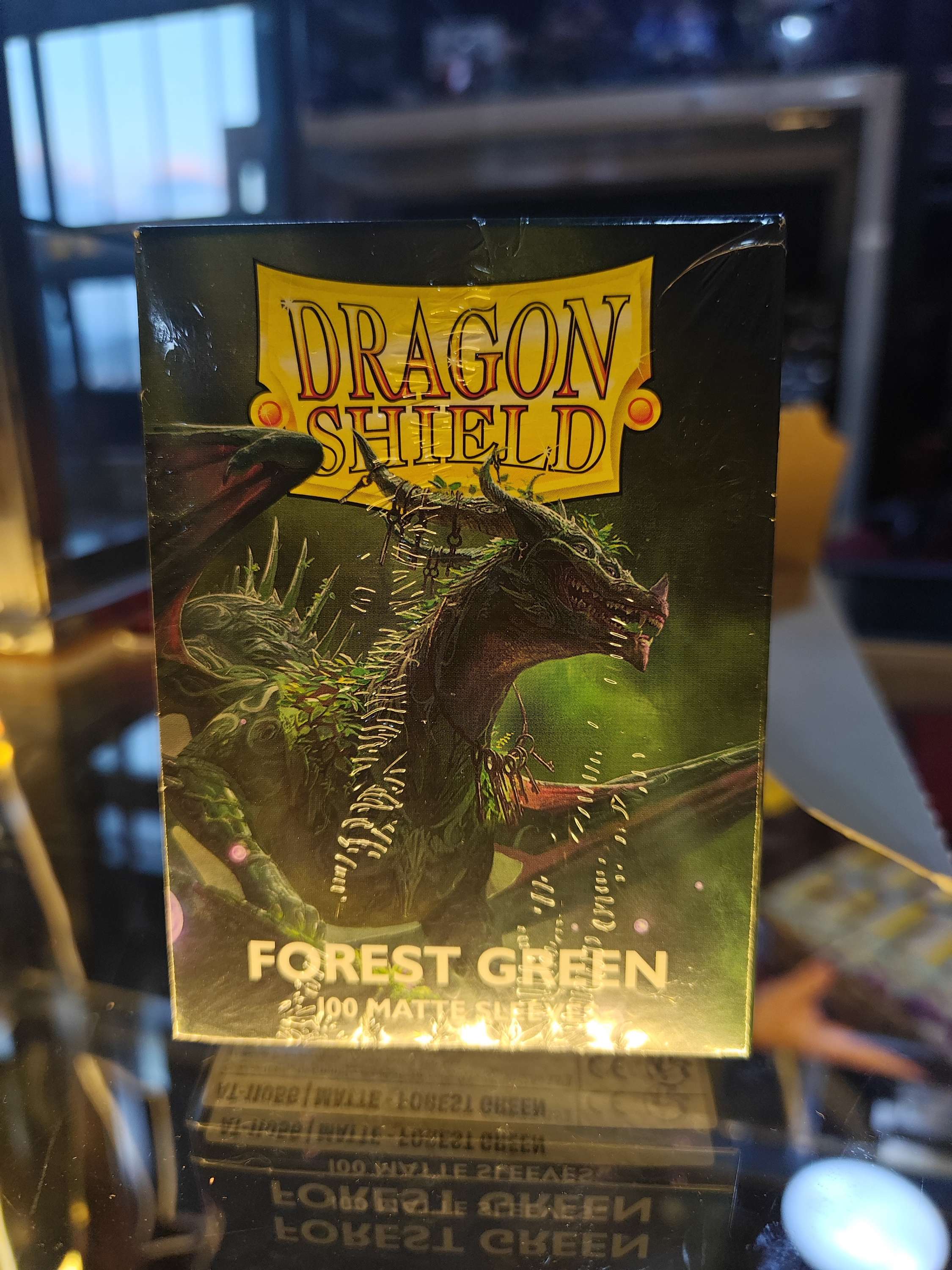 Dragon shield (100) Forest green sleeves Standar