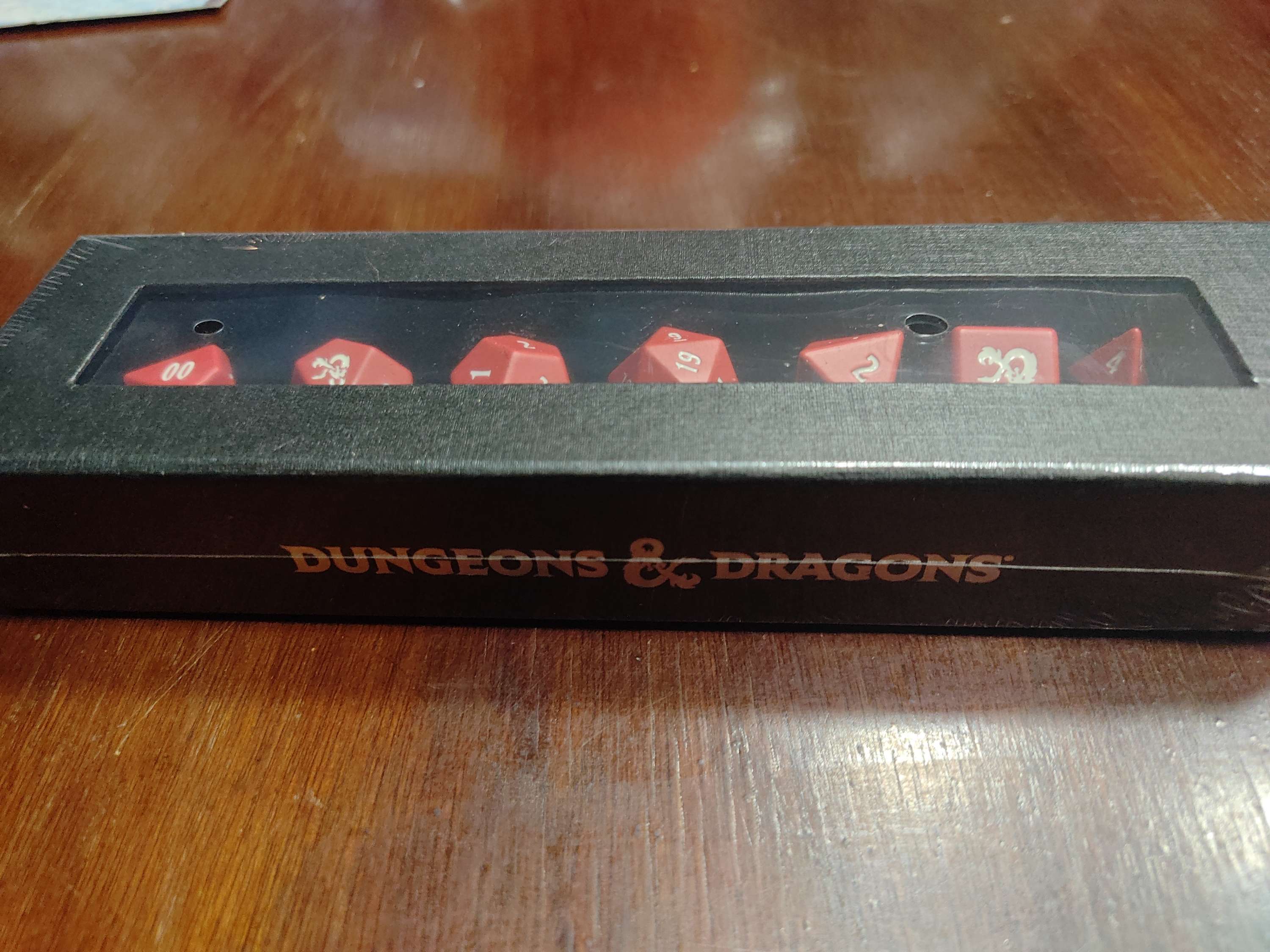 Dungeons & Dragons RPG: Heavy Metal Red and White RPG Dice Set