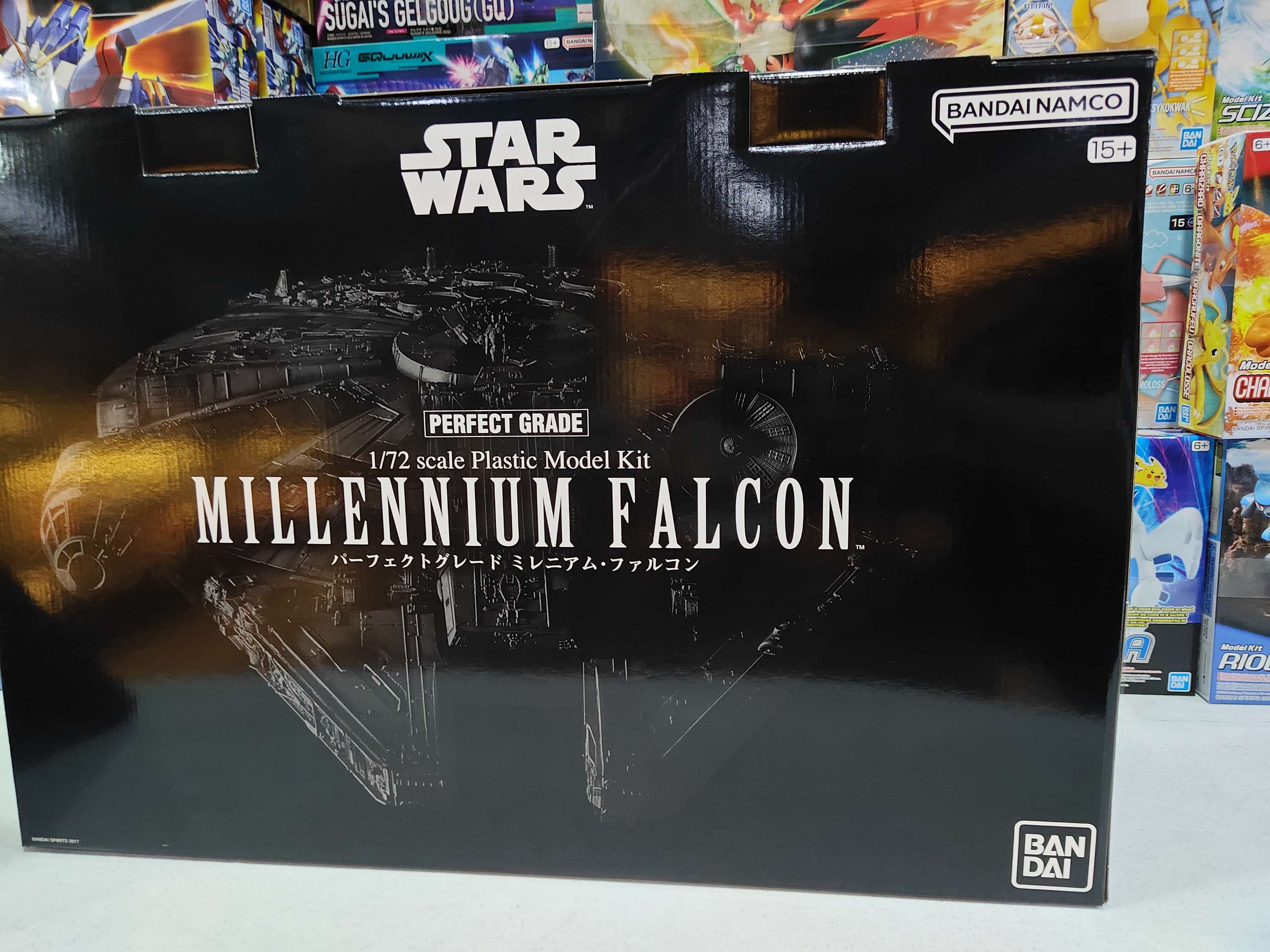 Bandai Hobby perfect Grade 1/72 Millenium Falcon